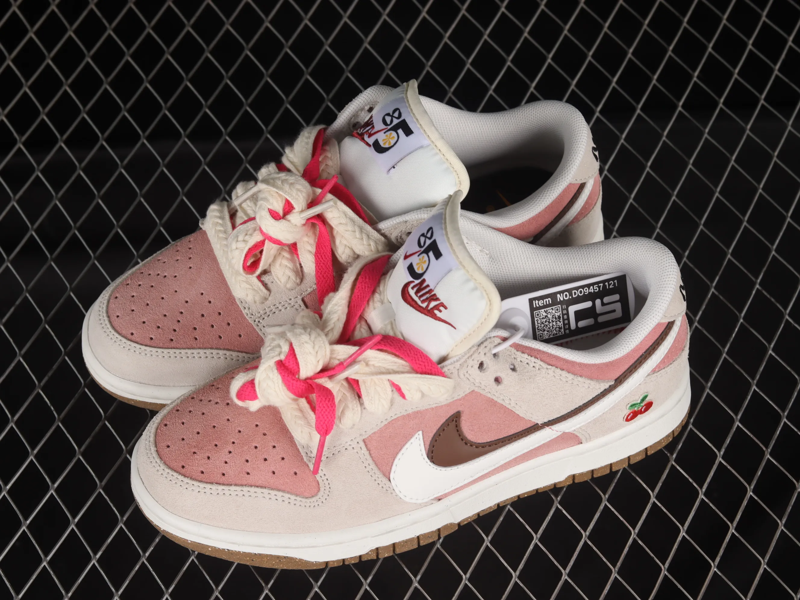 All categories Nk SB Dunk series Nk SB Dunk Low low-top sneakers Nk SB Dunk Low "85" cherry pink SB low-top sports and leisure sneakers DO9457-121